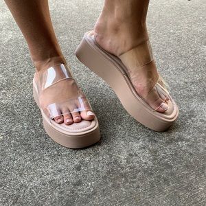 Steve Madden sandals blush/nude color size 11